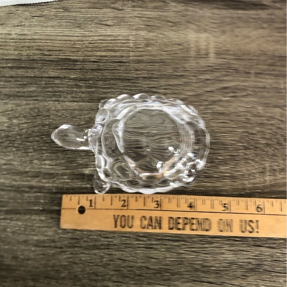 Clear Glass Turtle Figurine - Picture 7 of 10